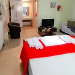 דירה Sundays Family House/studio